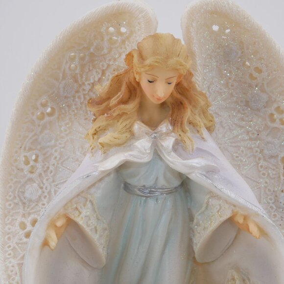 "Joy To The World" Christams Angel With Lion & Lamb Music Box Figurine Vintage - Picture 2 of 9